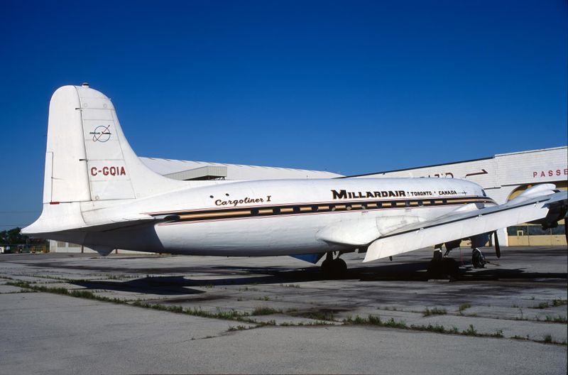 MILLARDAIR DC4 C-GQIA F S 2021.jpg