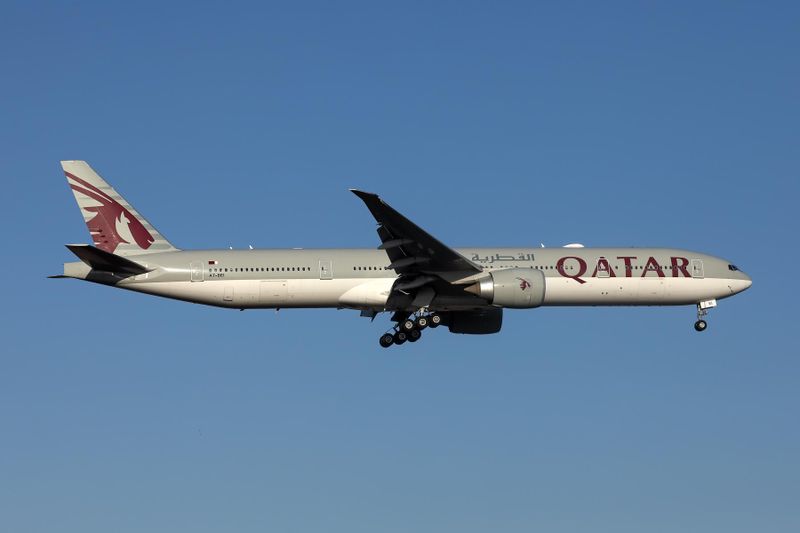 QATAR BOEING 777 300ER MEL RF 002A6726.jpg