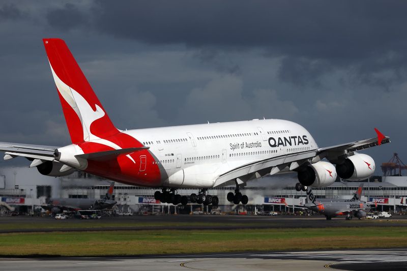 QANTAS AIRBUS A380 SYD RF 002A6851.jpg