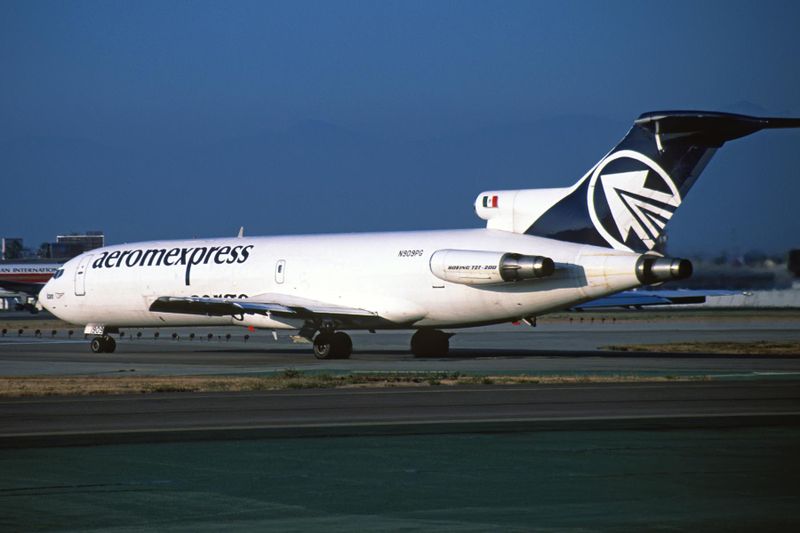 AEROMEXPRESS BOEING 727 200F N909PG F S 3413.jpg