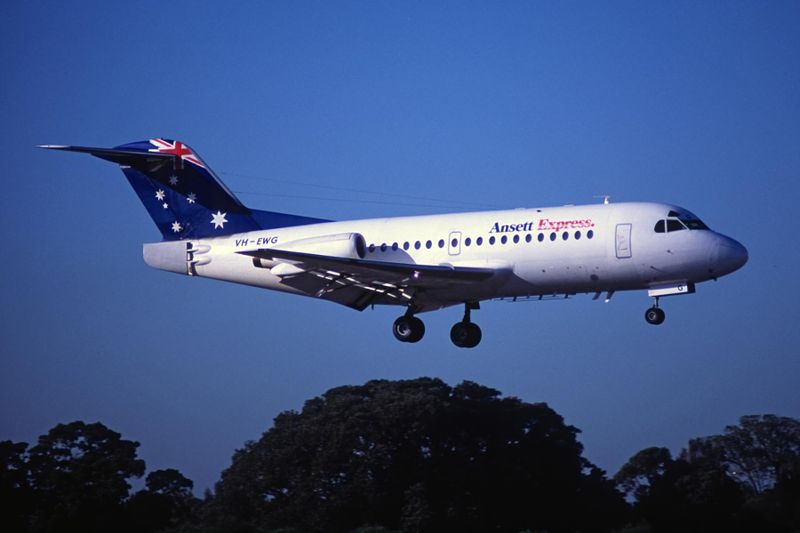 ANSETT EXPRESS FOKKER F28 VH-EWG F S 0346.jpg