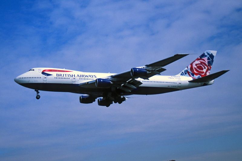 BRITISH AIRWAYS BOEING 747 200 G-BDXK F S 3613.jpg