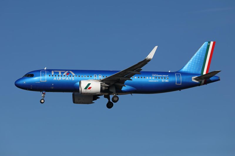 ITA AIRWAYS AIRBUS A320 NEO FCO RF 002A7189.jpg