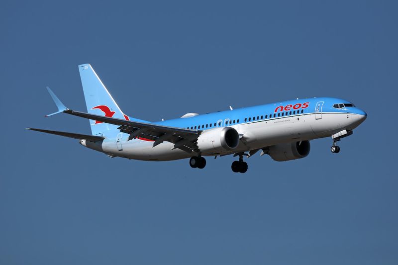 NEOS BOEING 737 MAX 8 FCO RF 002A7381.jpg