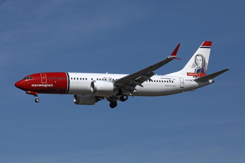 NORWEGIAN BOEING 737 MAX 8 FCO RF 002A7668.jpg
