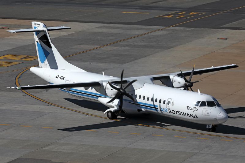 AIR BOTSWANA ATR72 JNB RF 002A8420.jpg