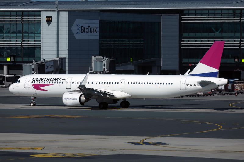 CENTRUMAIR AIRBUS A321 NEO IST RF 002A7969.jpg