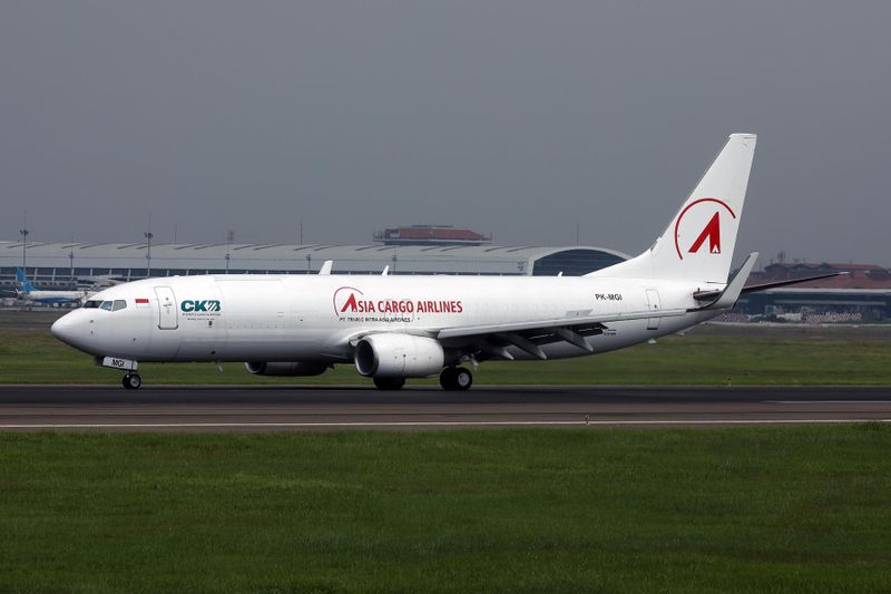ASIA CARGO AIRLINES BOEING 737 800F CGK RF 002A6954.jpg