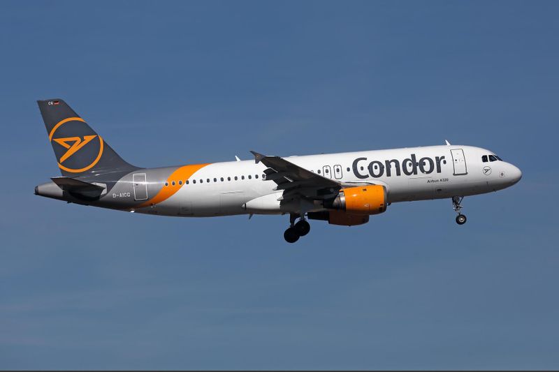 CONDOR AIRBUS A320 FCO RF 002A7371.jpg