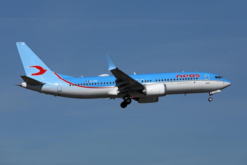 NEOS BOEING 737 MAX 8 FCO RF 002A7386.jpg
