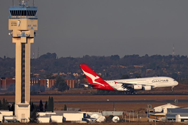 QANTAS AIRBUS A380 JNB RF 002A8690.jpg