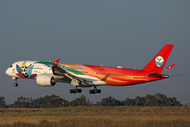 SICHUAN AIRLINES AIRBUS A350 900 FCO RF 002A7526.jpg