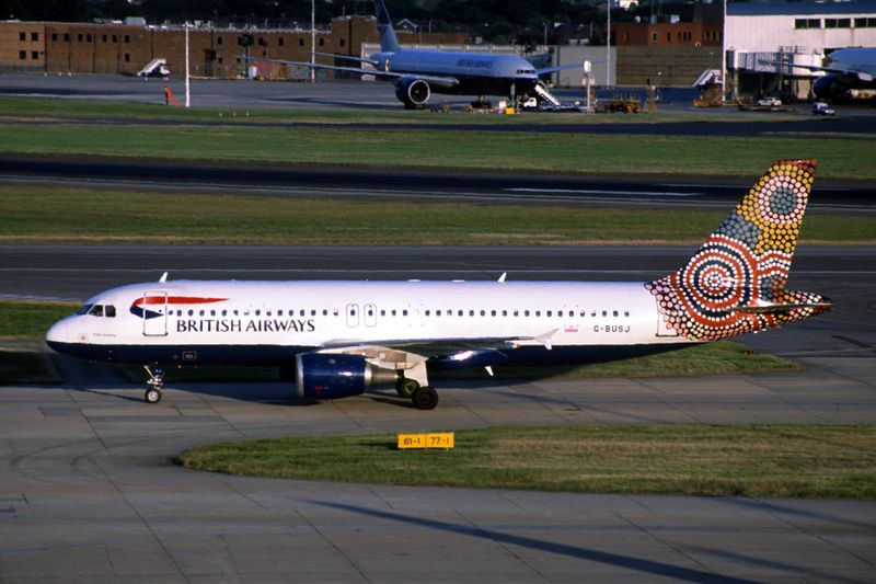 BRITISH AIRWAYS AIRBUS A320 LHR RF F.jpg