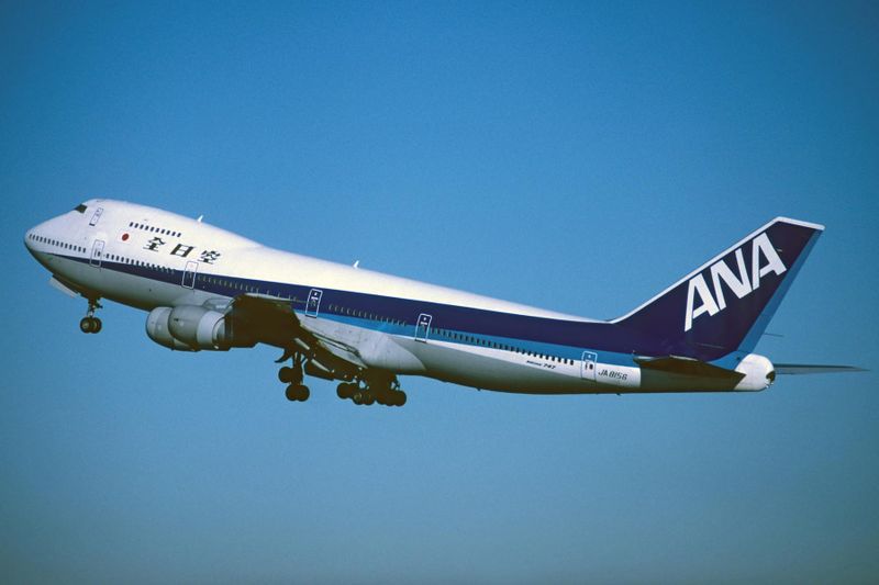 ALL NIPPON ANA BOEING 747 200 SYD RF F.jpg
