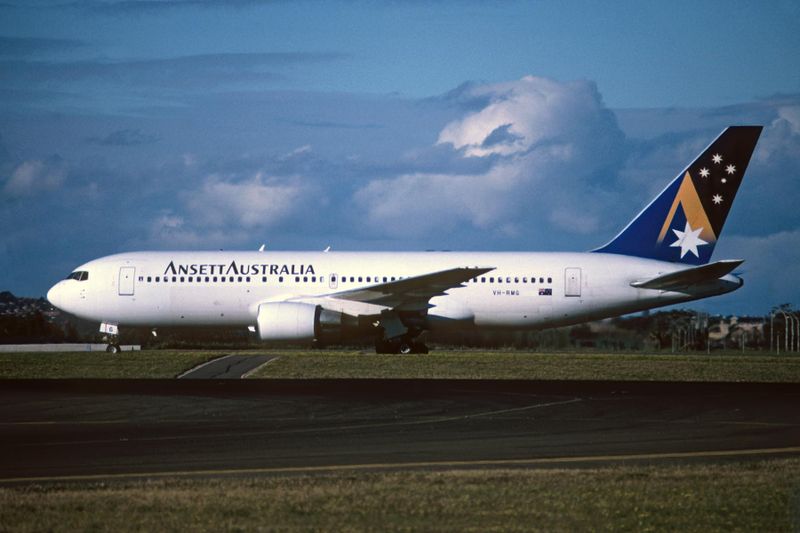 ANSETT AUSTRALIA  BOEING 767 200 SYD RF K.jpg