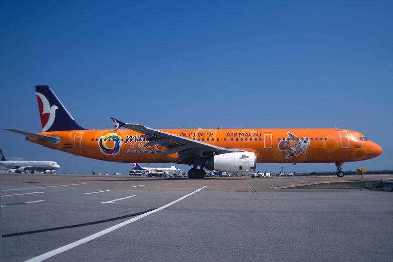 AIR MACAU AIRBUS A321 MFM RF F.jpg