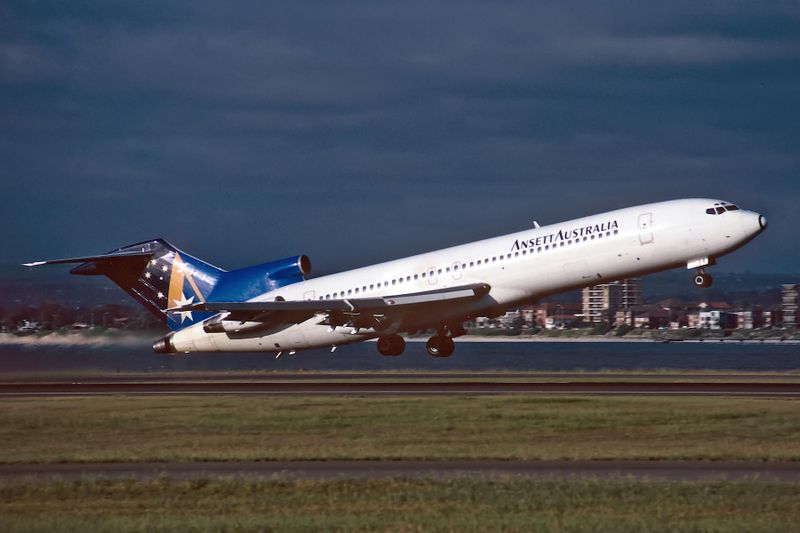 ANSETT AUSTRALIA BOEING 727 200 SYD RF F.jpg