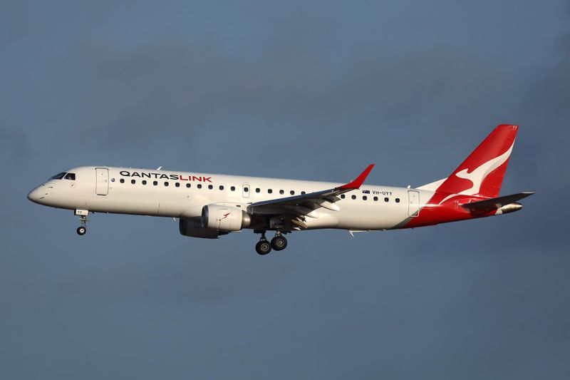 QANTAS LINK EMBRAER 190 BNE RF UYY 002A9564.jpg