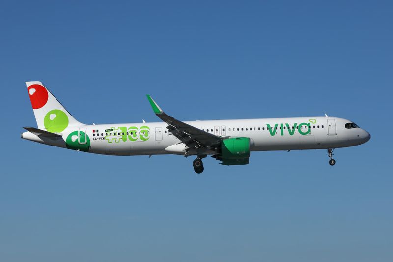 VIVA AIRBUS A321 NEO MIA RF 002A0161.jpg