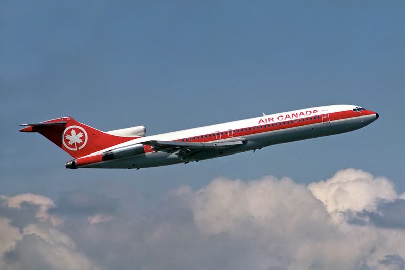 AIR CANADA BOEING 727 200 YVR RF 211 13.jpg