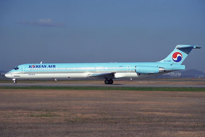 KOREAN AIR MD80 GMP RF 1440 7.jpg