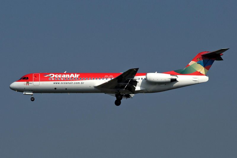 OCEAN AIR FOKKER 100 GRU RF IMG_0497.jpg