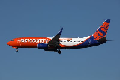 SUN COUNTRY BOEING 737 800 LAX RF 002A5409.jpg