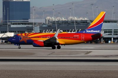 SOUTHWEST BOEING 737 700 LAS RF 002A5685.jpg