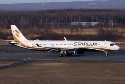 STARLUX AIRBUS A321 NEO CTS RF 002A6675.jpg