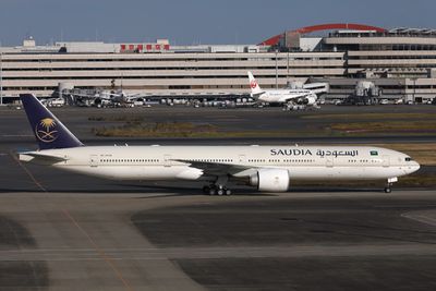 SAUDIA BOEING 777 300ER HND RF 002A6526.jpg