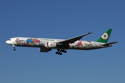 EVA AIR BOEING 777 300ER LAX RF 002A5620.jpg