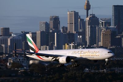 EMIRATES BOEING 777 300ER SYD RF 002A8685.jpg