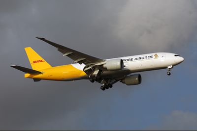 SINGAPORE AIRLINES DHL BOEING 777F SIN RF 002A1684.jpg