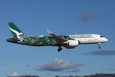 QANTAS LINK AIRBUS A220 HBA RF 002A2071.jpg