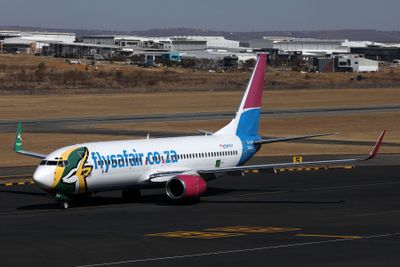 FLY SAFAIR BOEING 737 800 HLA RF 002A2849.jpg