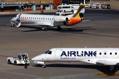 AIRLINK FASTJET EMBRAERs JNB RF 002A3001.jpg