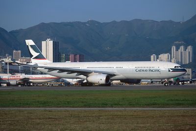CATHAY PACIFIC AIRBUS A330 300 HKG RF F.jpg
