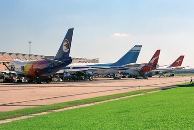 QANTAS AIR PACIFIC BOEING 747s SYD RF 136 18.jpg