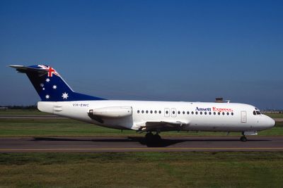 ANSETT EXPRESS FOKKER F28 SYD RF F.jpg