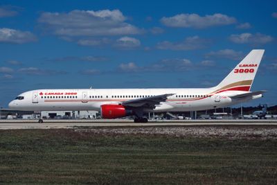 CANADA 3000 BOEING 757 200 FLL RF F.jpg