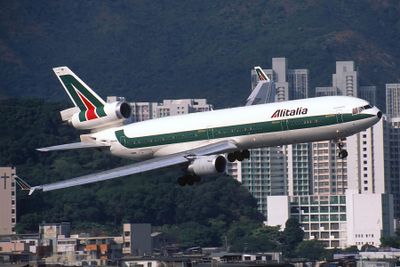 ALITALIA MD11 HKG RF F.jpg