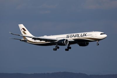 STARLUX AIRBUS A330 900 NEO CTS RF 002A4712.jpg