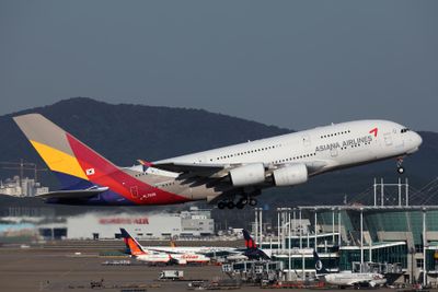 ASIANA AIRBUS A380 ICN RF 002A3932.jpg