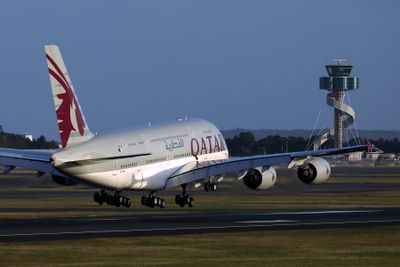 QATAR AIRBUS A380 SYD RF 002A3388.jpg