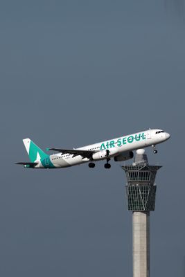 AIR SEOUL AIRBUS A321 ICN RF 002A3891.jpg