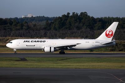 JAL CARGO BOEING 767 300F NRT RF 002A5140.jpg
