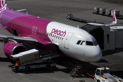 PEACH AIRBUS A320 NEO OKA RF 002A4196.jpg