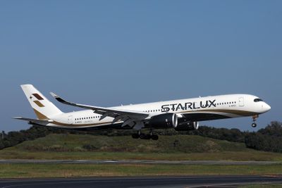 STARLUX AIRBUS A350 900 NRT RF 002A5217.jpg