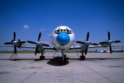 AIR CESS ILYUSHIN IL18 SHJ RF F.jpg