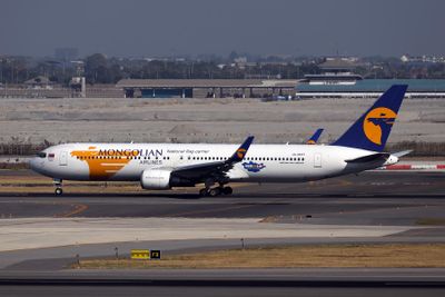 MONGOLIAN AIRLINES BOEING 767 300 BKK RF 002A6047.jpg